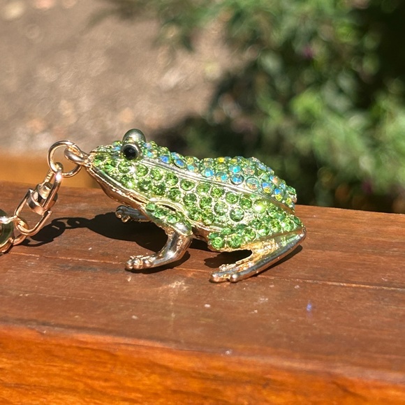 Green Rhinestone Frog Keychain Charm - Picture 3 of 6